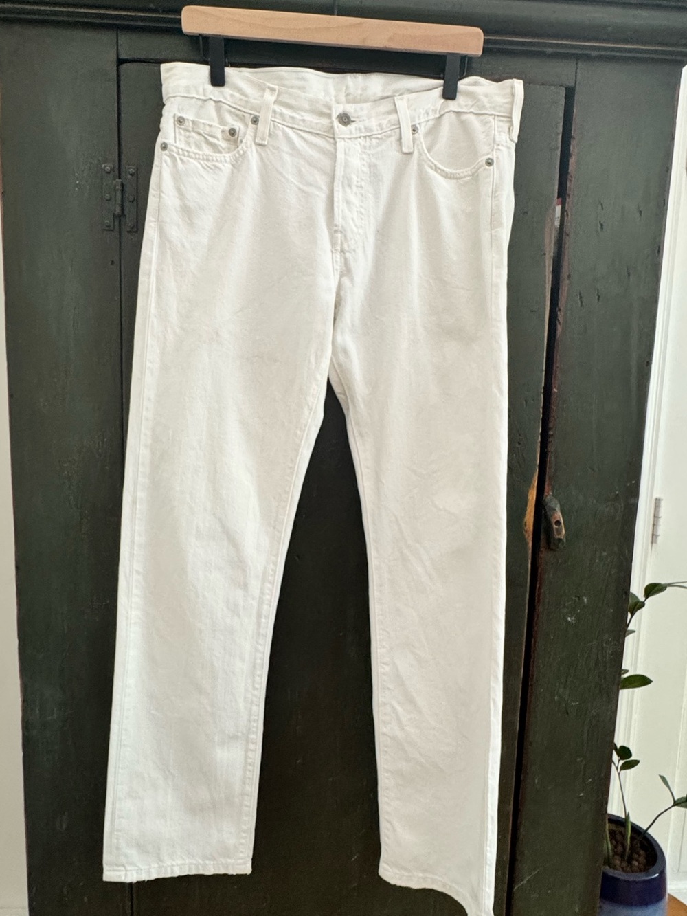 Levi's 501’s Women’s White High Rise 90’s Straight-Leg Denim Jeans